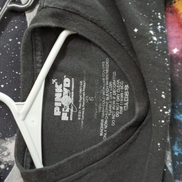 Black Pink Floyd size womens small (Dark Side Of The Moon Tee) - Picture 3 of 6